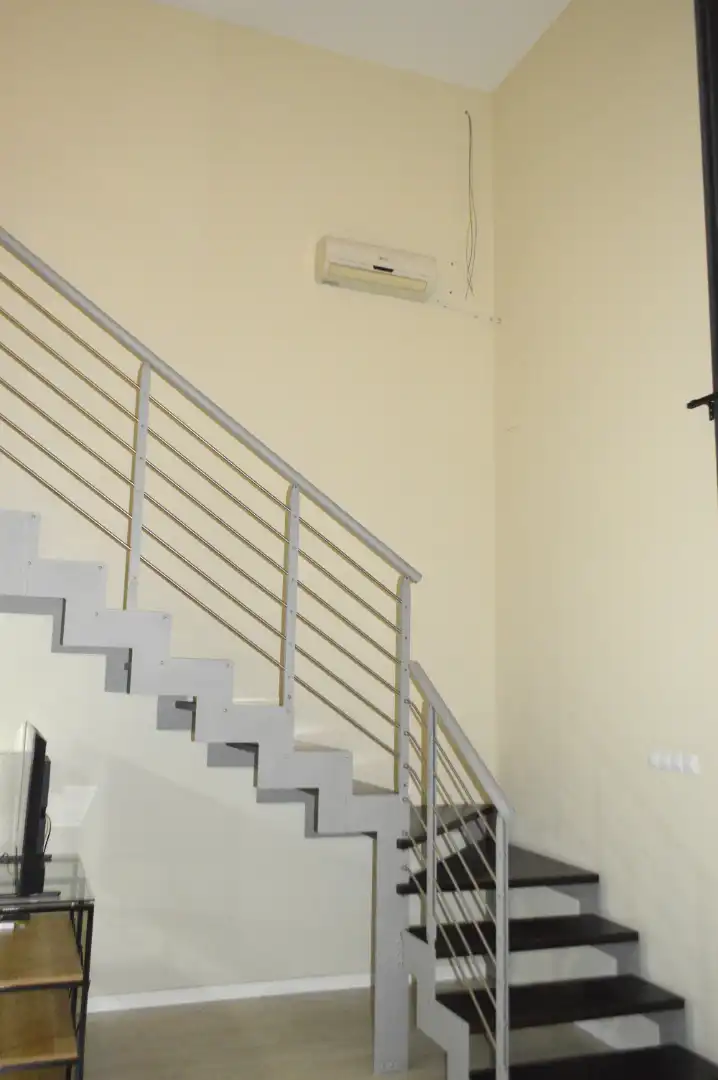 Loft zur Miete in Manises mit Klimaanlage, Heizung und Möbliert