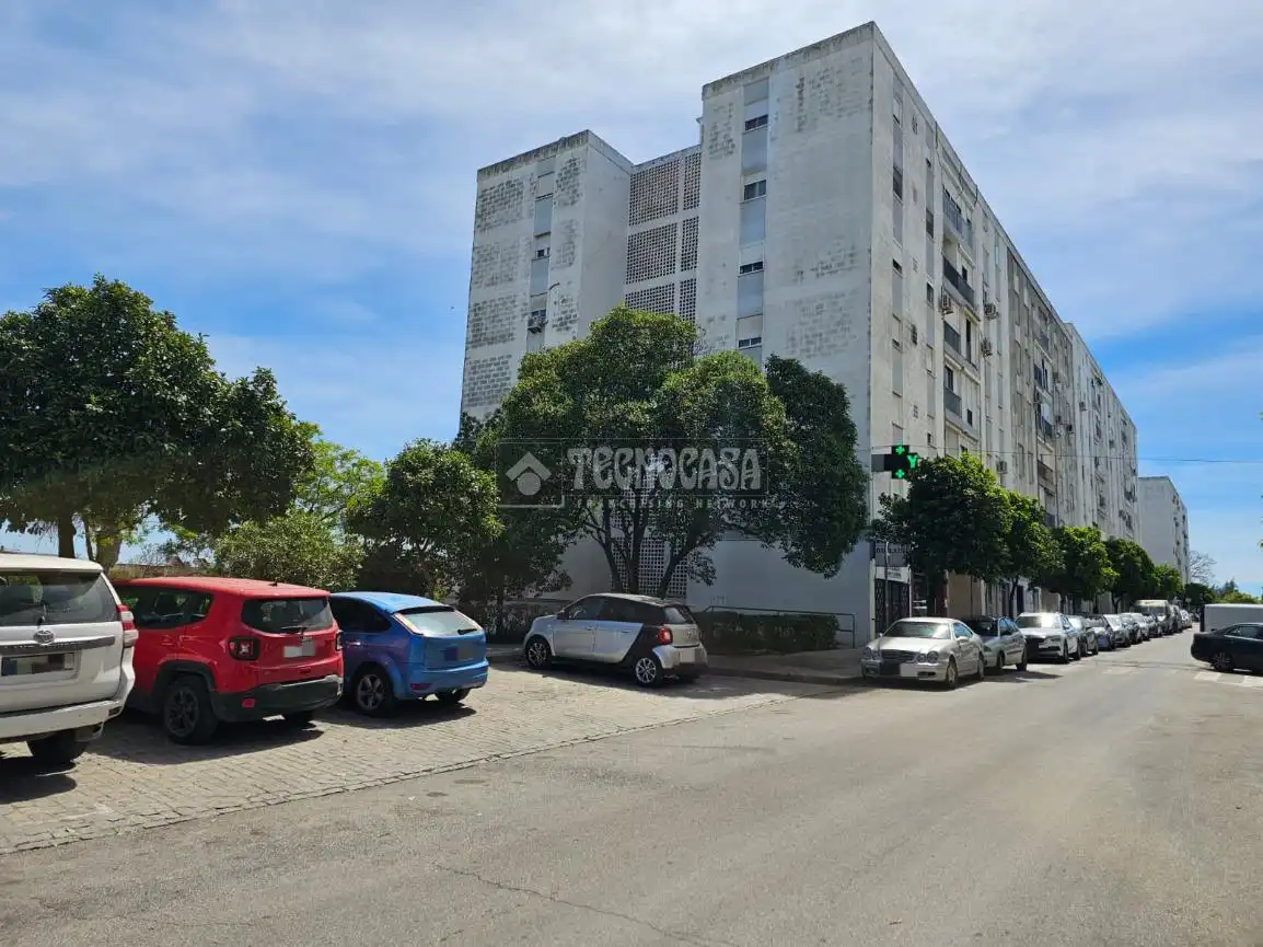 Vista exterior de Pis en venda en Jerez de la Frontera amb Aire condicionat