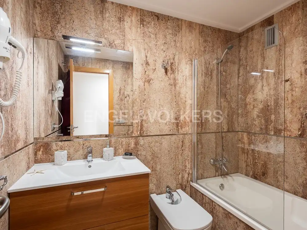 Baño de Piso en venta en Oropesa del Mar / Orpesa con Aire acondicionado, Calefacción y Terraza