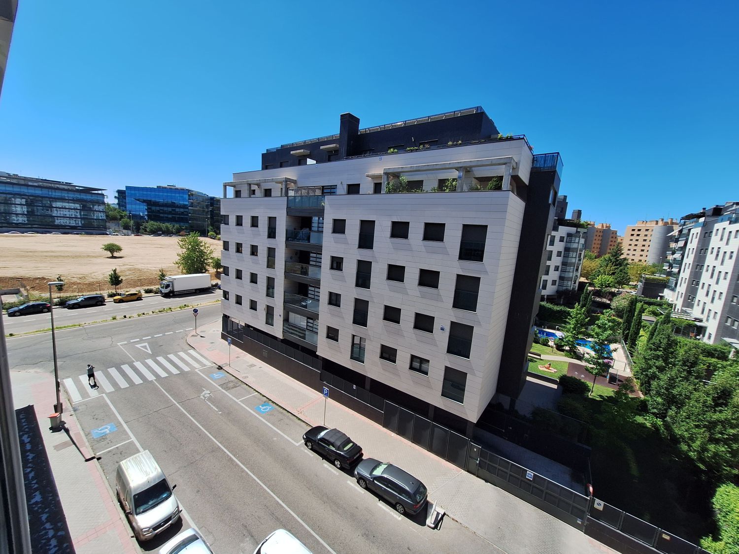 Exterior view of Flat for sale in  Madrid Capital  with Air Conditioner, Heating and Storage room