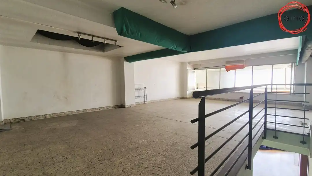 Local en venta en  Pamplona / Iruña con Aire acondicionado y Amueblado