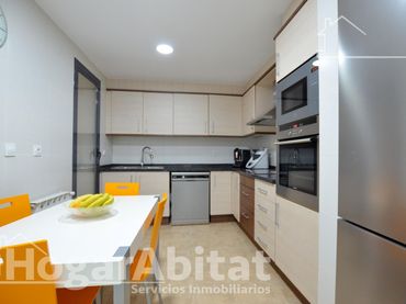 Appartement avec balcon à vendre à Calle Escriptor Josep Monleon