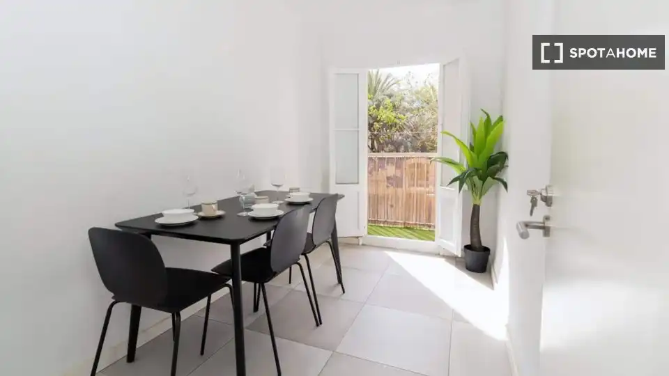 Dining room of Flat for rent in Valencia  with Air Conditioner, Heating and Furnished