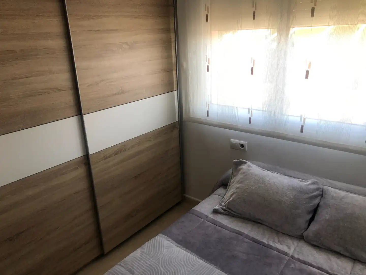Schlafzimmer von Einfamilien-Reihenhaus zum Verkauf in Banyeres del Penedès mit Klimaanlage, Heizung und Privatgarten