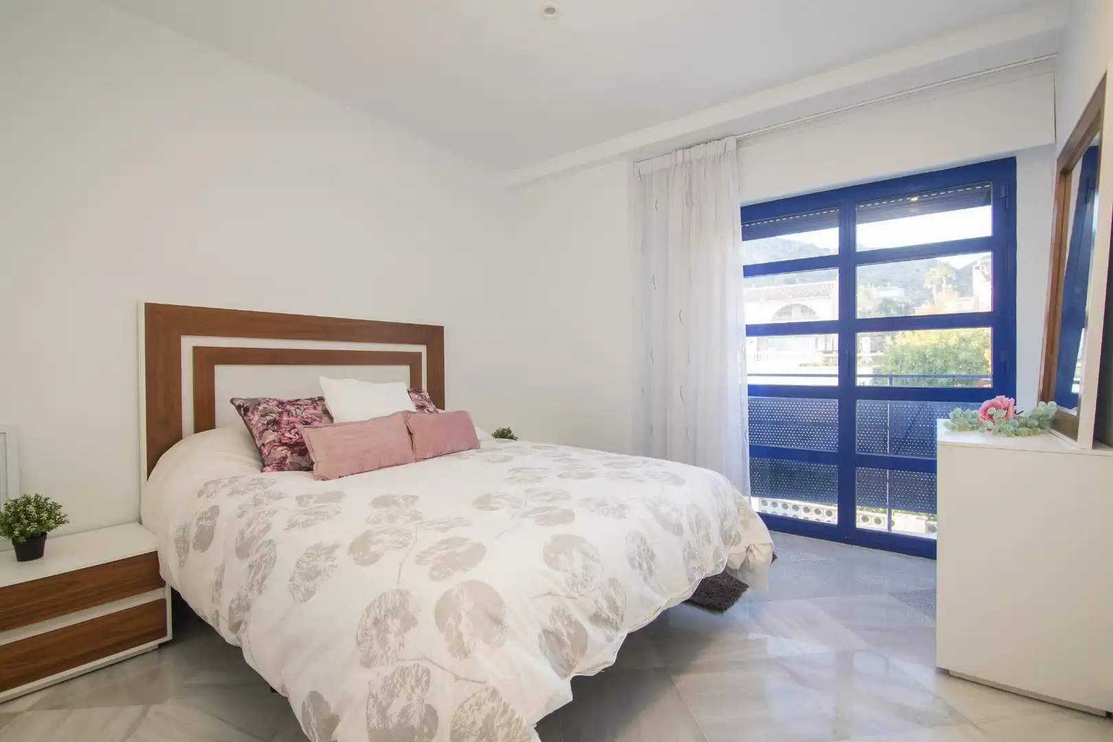 Habitación de Casa o chalet en venta en Santa Pola con Aire acondicionado, Calefacción y Jardín privado