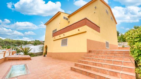 Foto 2 von Haus oder Chalet zum Verkauf in Carrer D'antoni Gaudí, Castellet i la Gornal, Barcelona