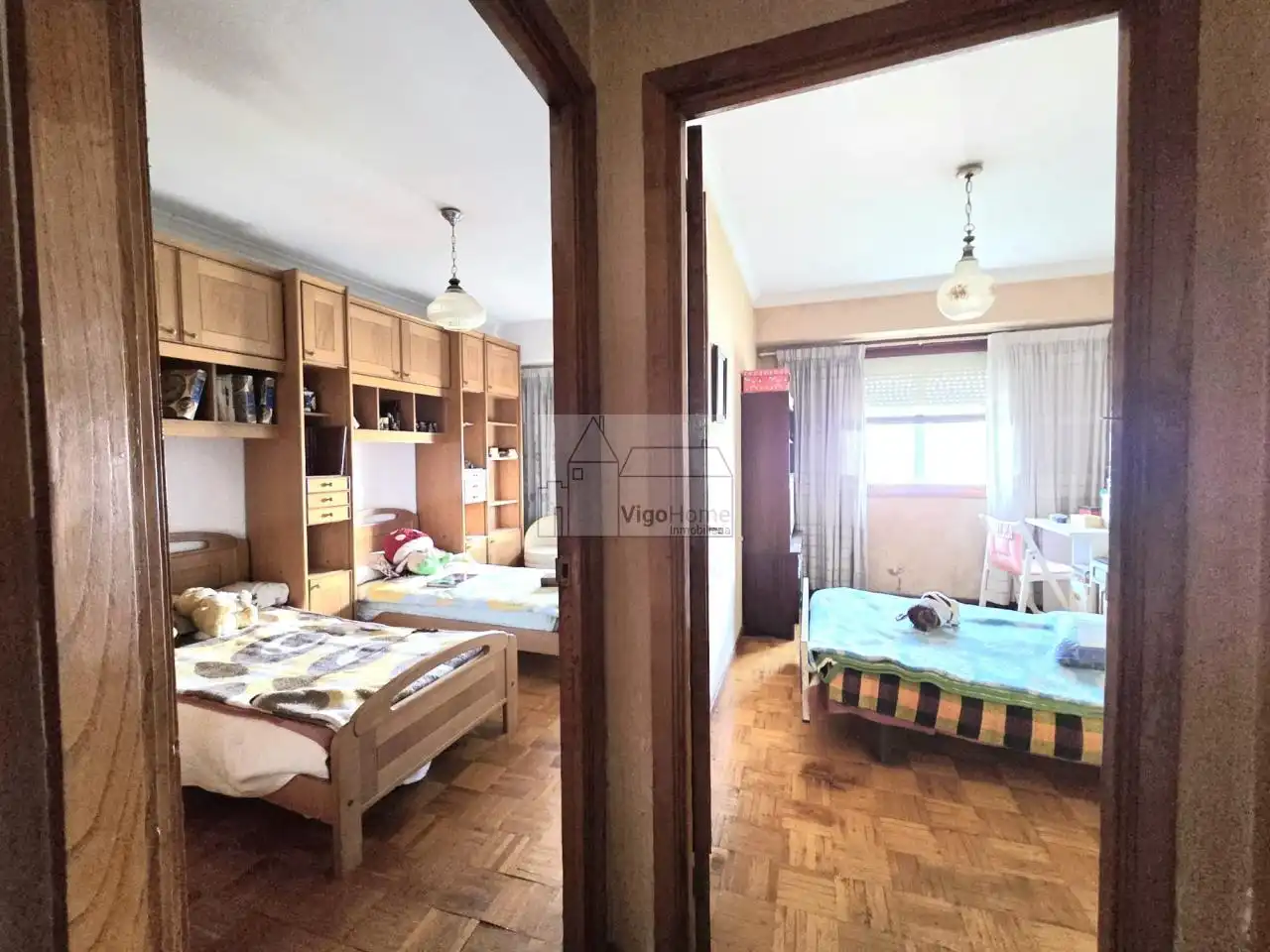 Schlafzimmer von Wohnung zum Verkauf in Vigo  mit Terrasse und Balkon