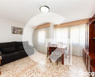 Sala d'estar de Pis en venda en Cornellà de Llobregat