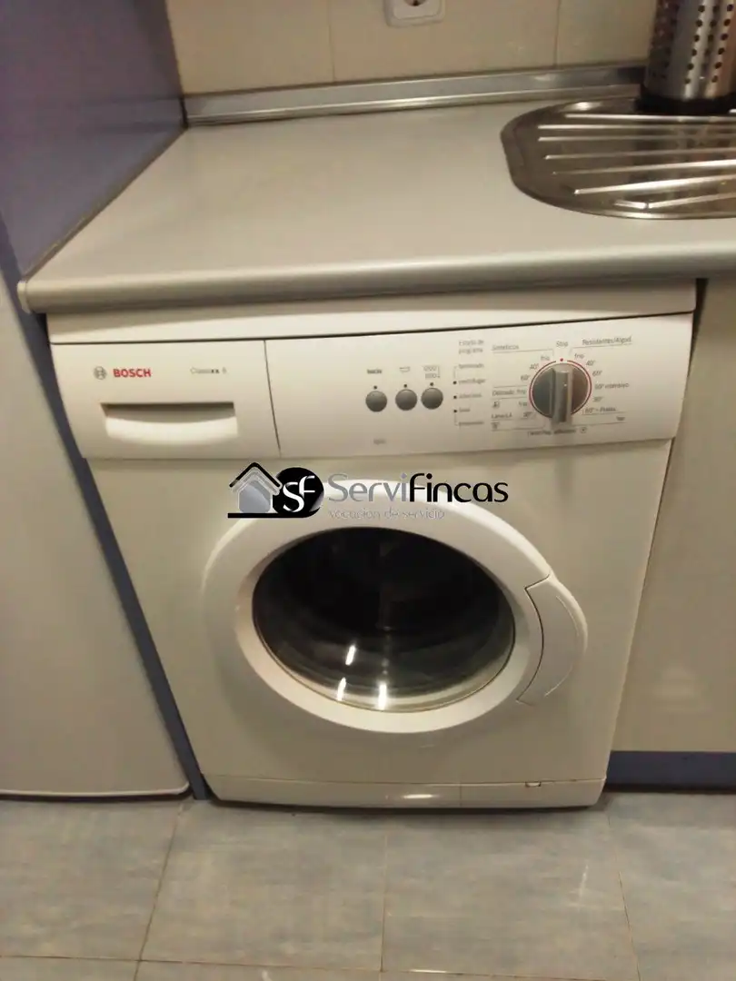 Flat for rent in Madrid  with Air Conditioner, Terrace and Furnished