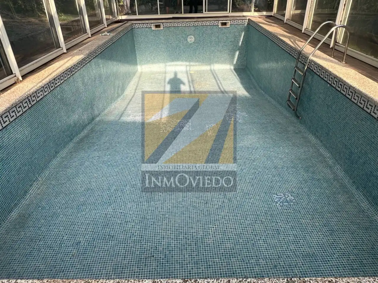Piscina de Casa o xalet en venda en Carreño amb Calefacció, Jardí privat i Parquet