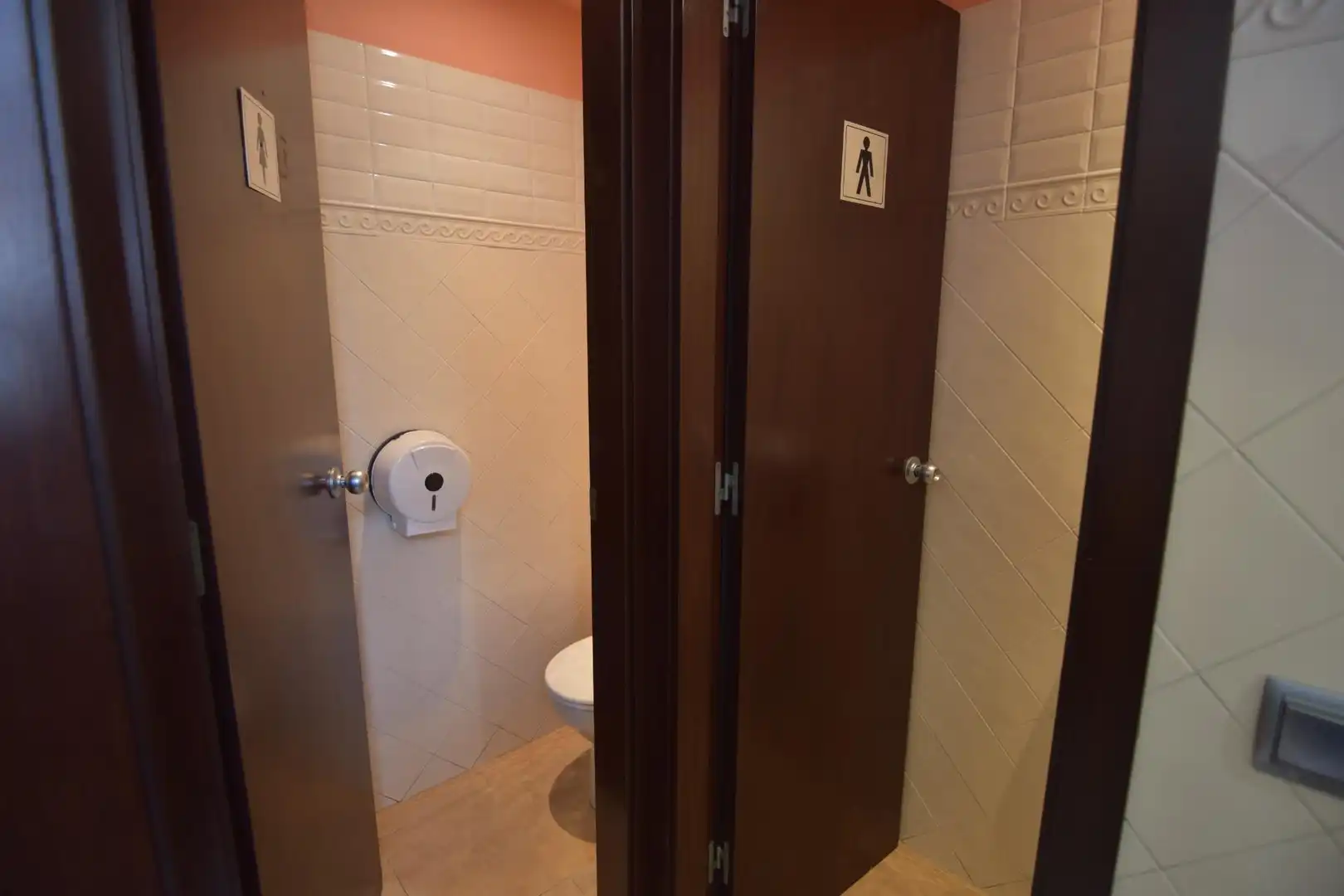 Baño de Local en venta en Calafell Poble