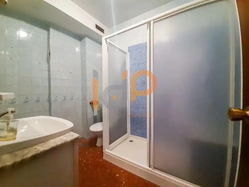 Bathroom of Flat for sale in Úbeda  with Balcony
