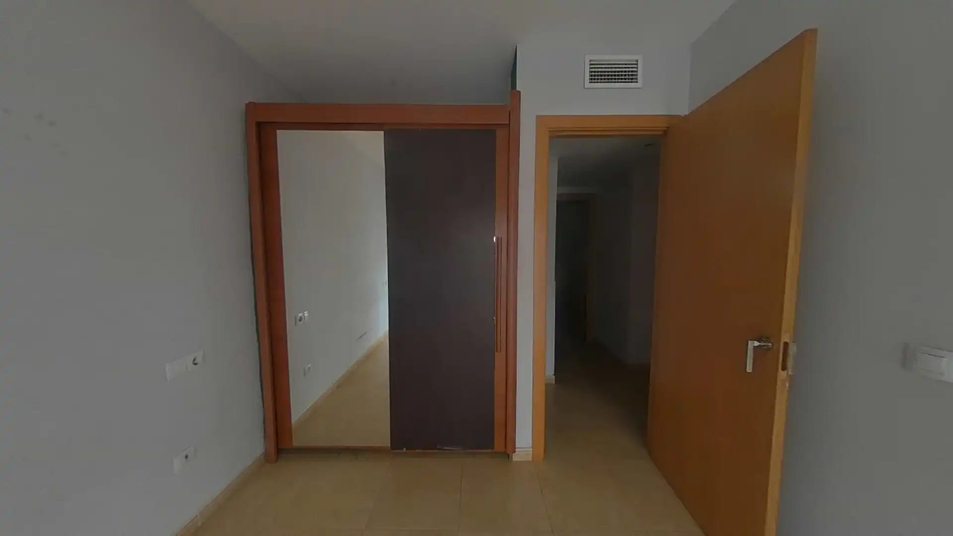Wohnung zum Verkauf in Torredembarra mit Klimaanlage und Terrasse