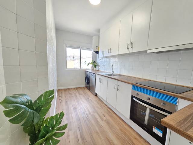 Ático en Venta en Avinguda del Doctor Peset Aleixandre en Barrio de Benicalap