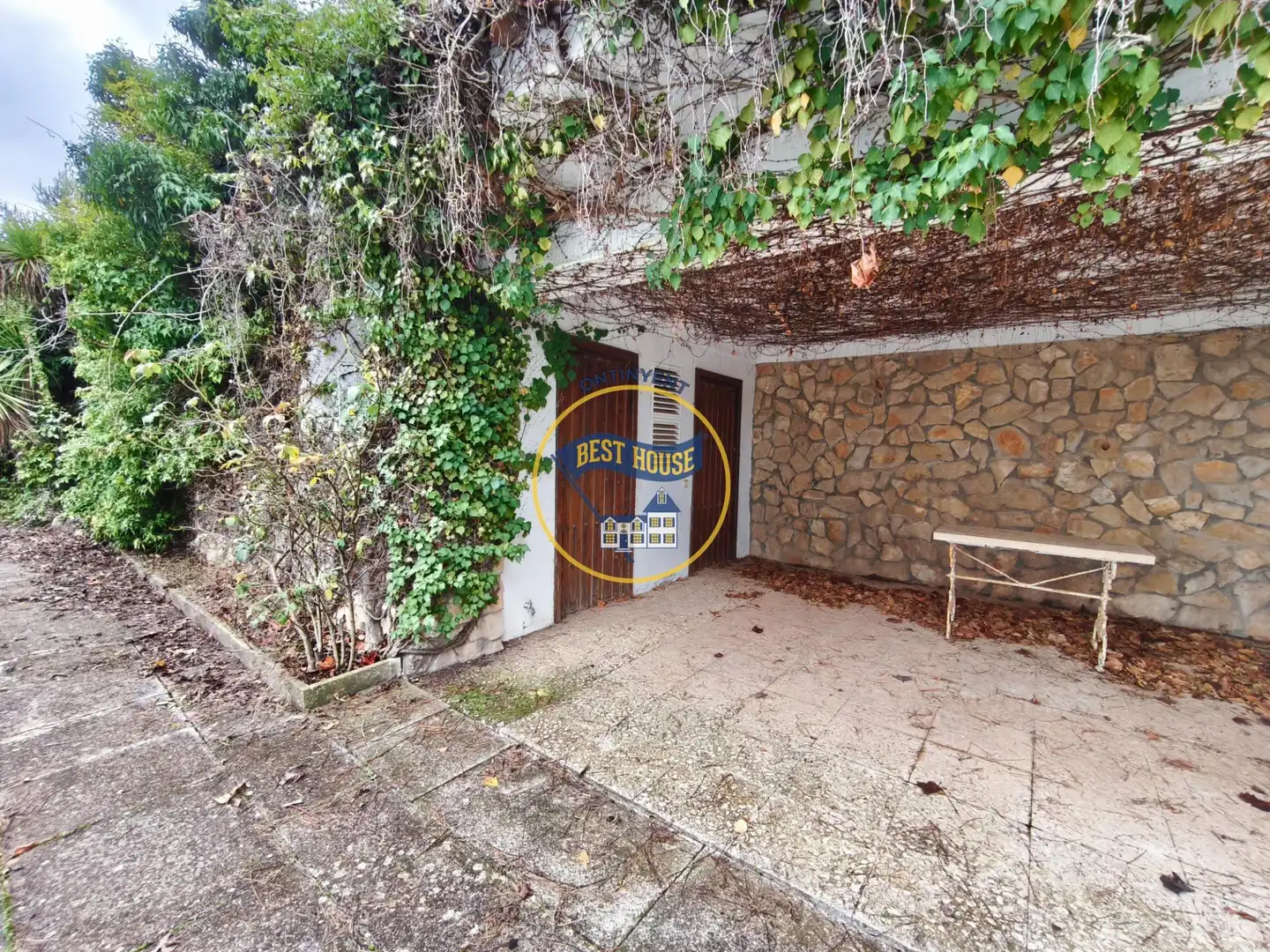 Vista exterior de Casa o xalet en venda en Fontanars dels Alforins amb Jardí privat, Piscina i Moblat