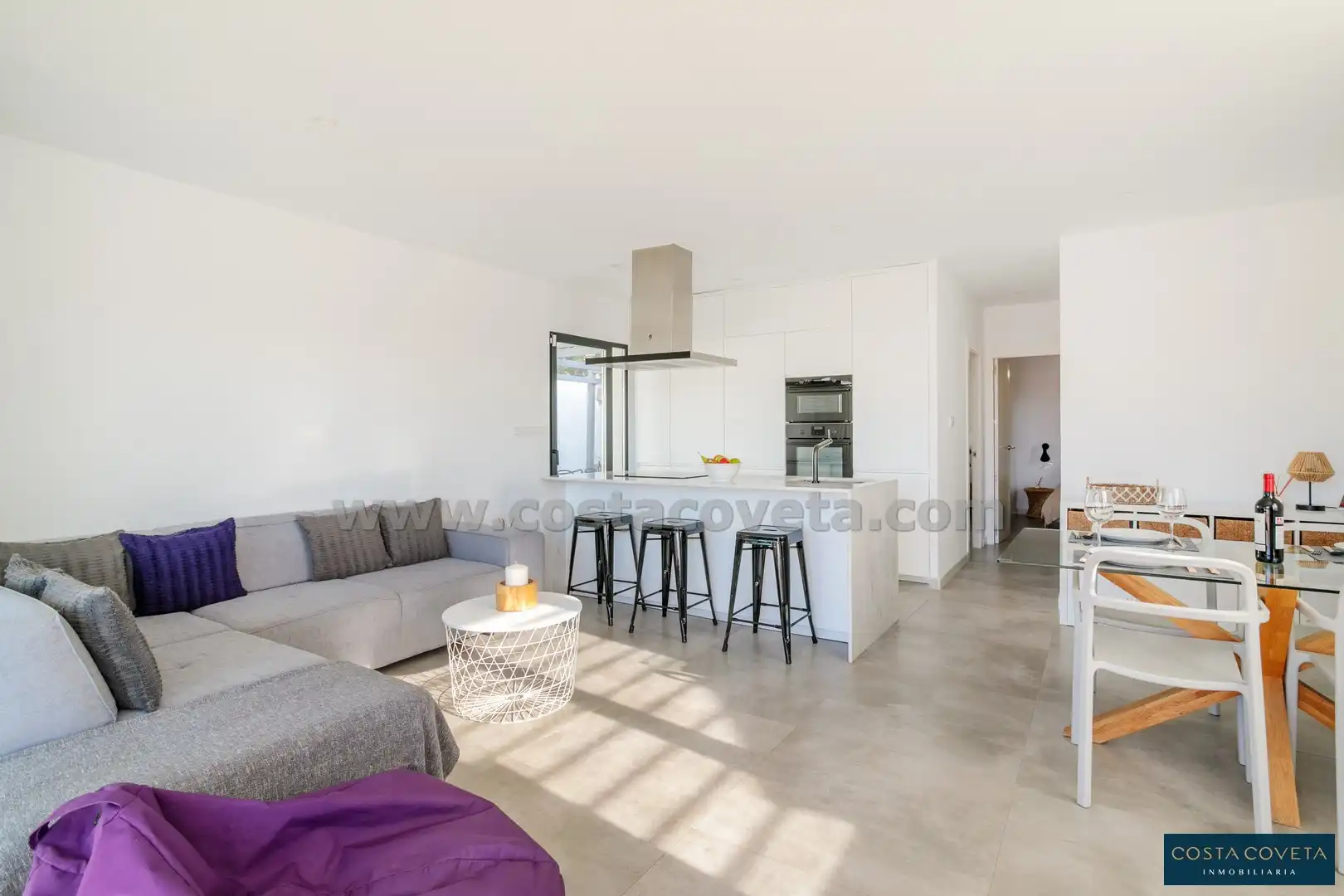Sala d'estar de Casa o xalet en venda en El Campello amb Aire condicionat, Jardí privat i Terrassa