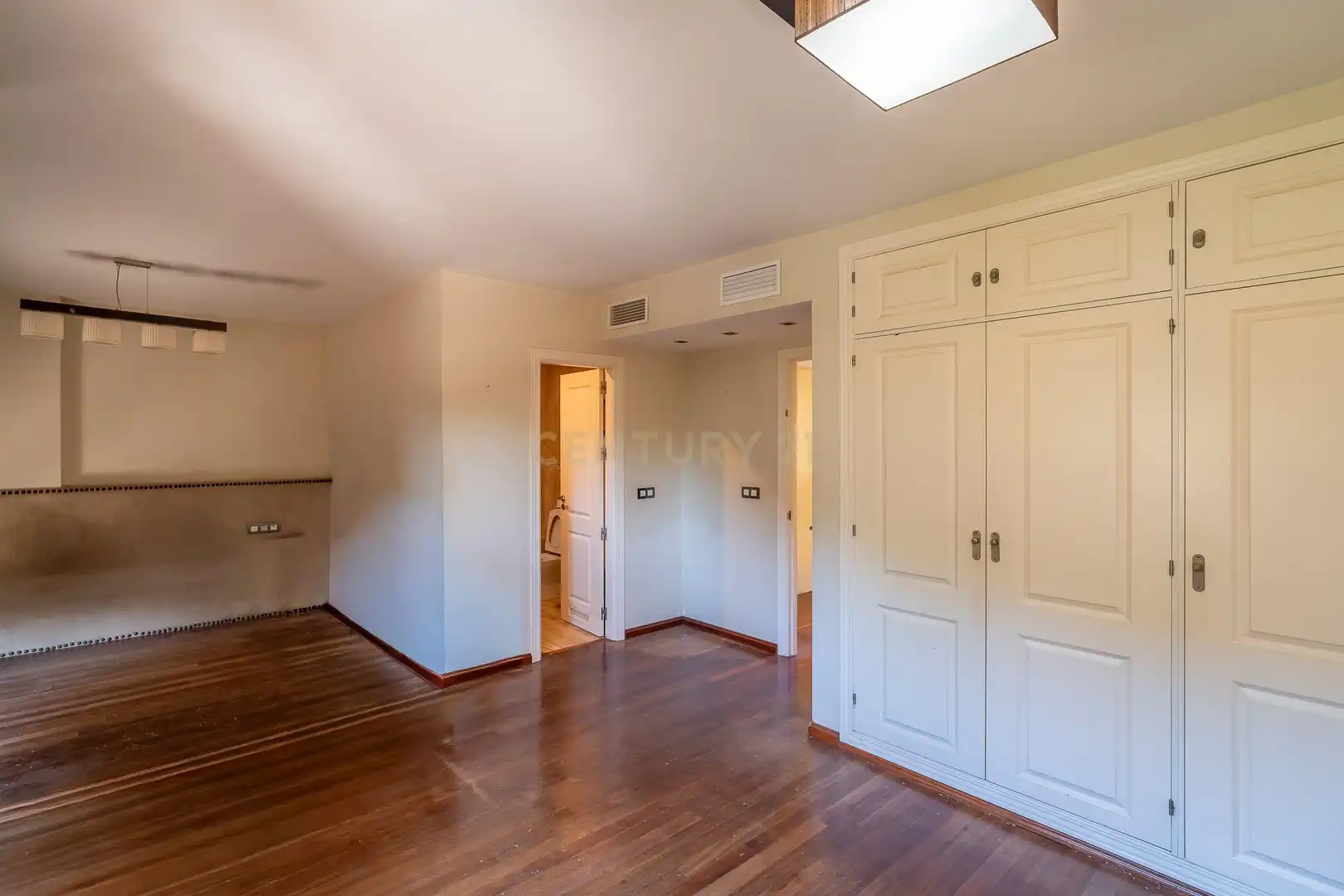 Houses for sale in Málaga  with Air Conditioner, Private garden and Storage room