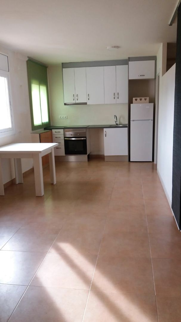 Cuina de Estudi en venda en El Vendrell amb Aire condicionat, Calefacció i Moblat