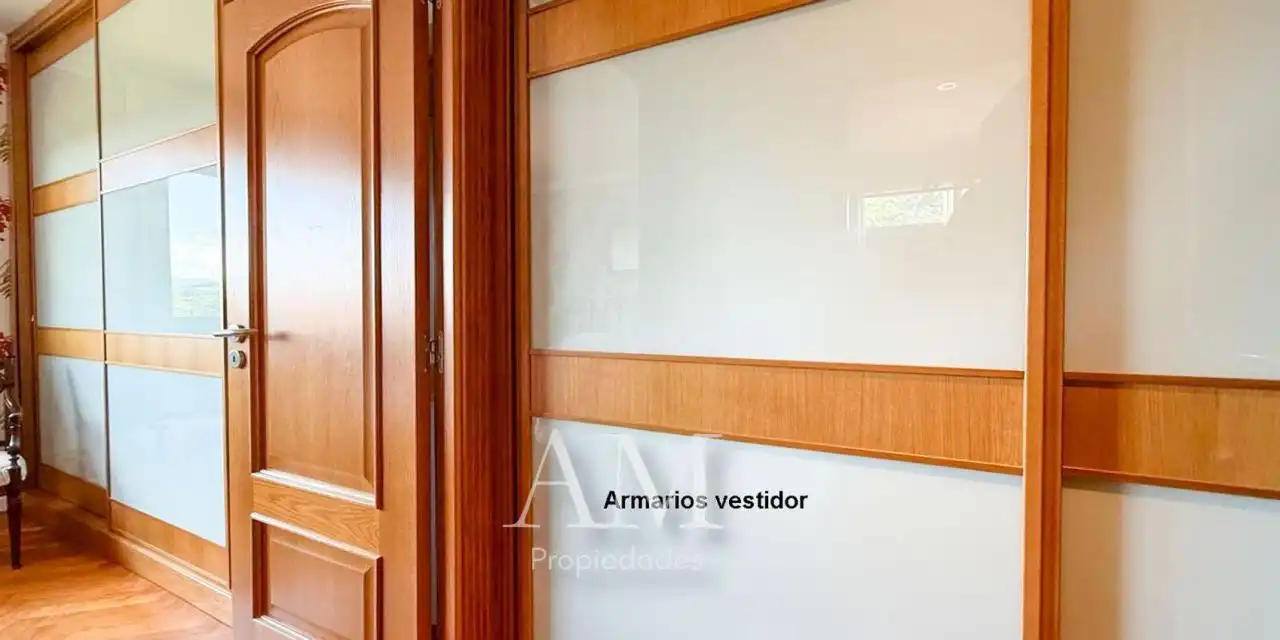 Casa o xalet en venda en Vigo  amb Calefacció, Jardí privat i Terrassa