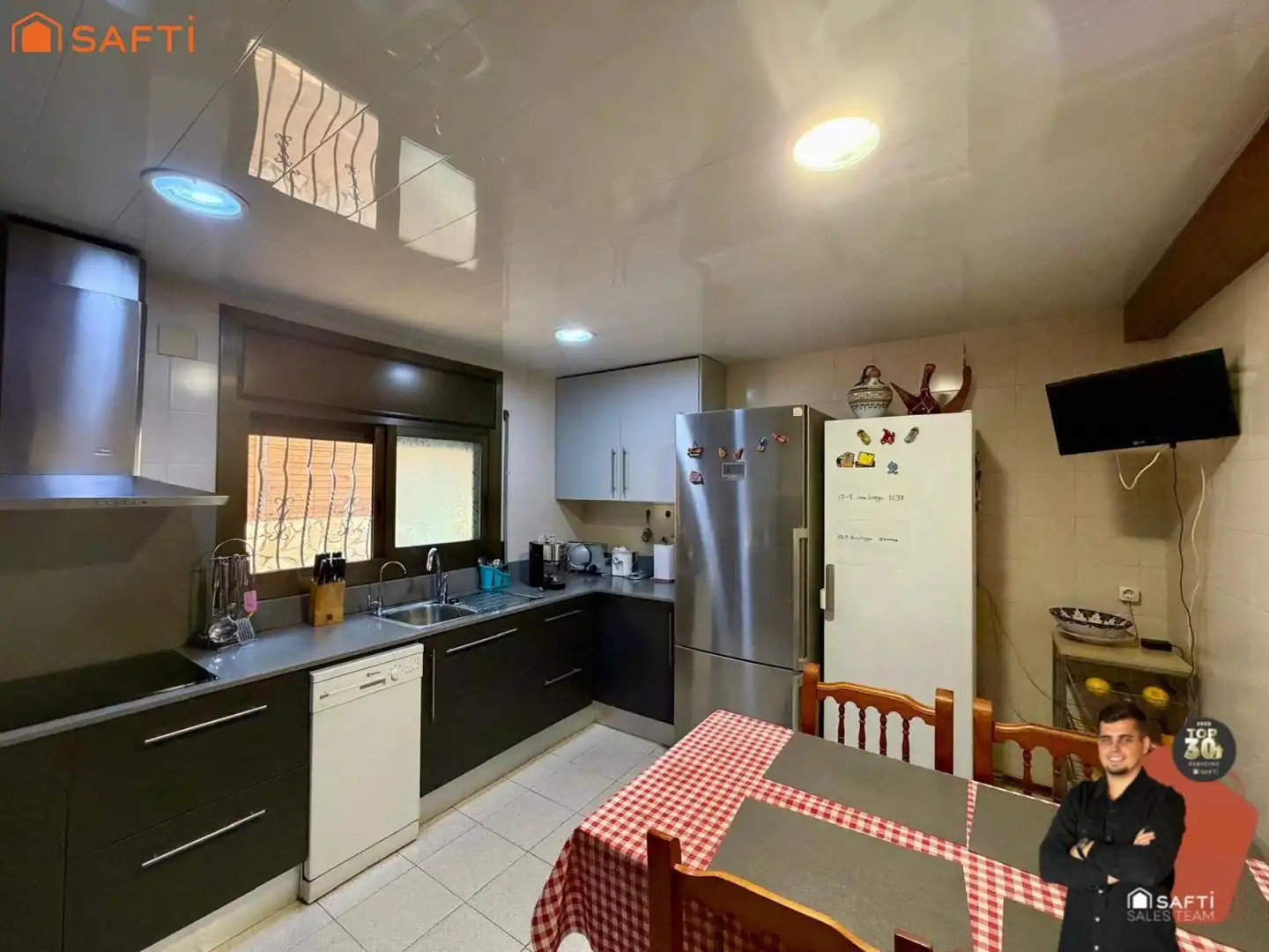 Cocina de Casa o chalet en venta en Pineda de Mar con Terraza y Balcón