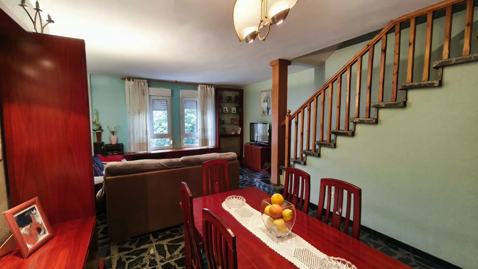Comedor de Casa adosada en venta en Cerdanyola del Vallès con Calefacción, Terraza y Balcón