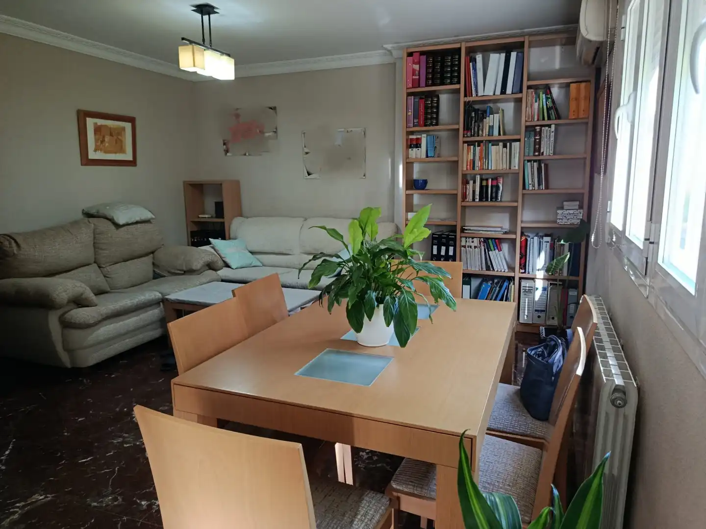 Sala de estar de Piso en venta en Jaén con Aire acondicionado, Piscina y Amueblado