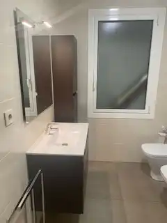 Bathroom of Flat for rent in Ourense Capital   with Heating, Parquet flooring and Terrace
