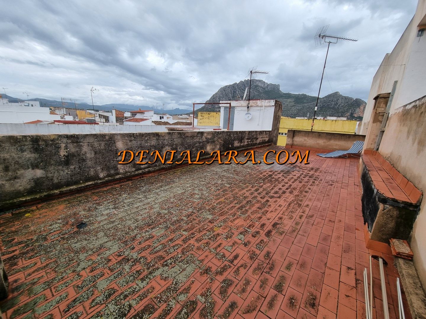 Exterior view of Building for sale in El Verger