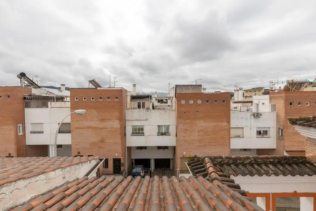 Vista exterior de Casa adosada en venta en Granada con Terraza