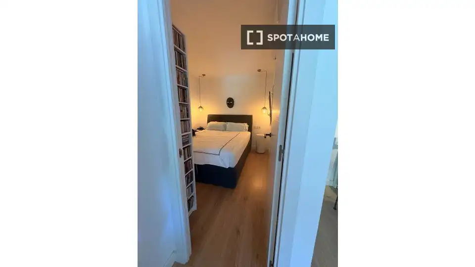 Flat with terrace to rent in Sants - Montjuïc, imagen 2