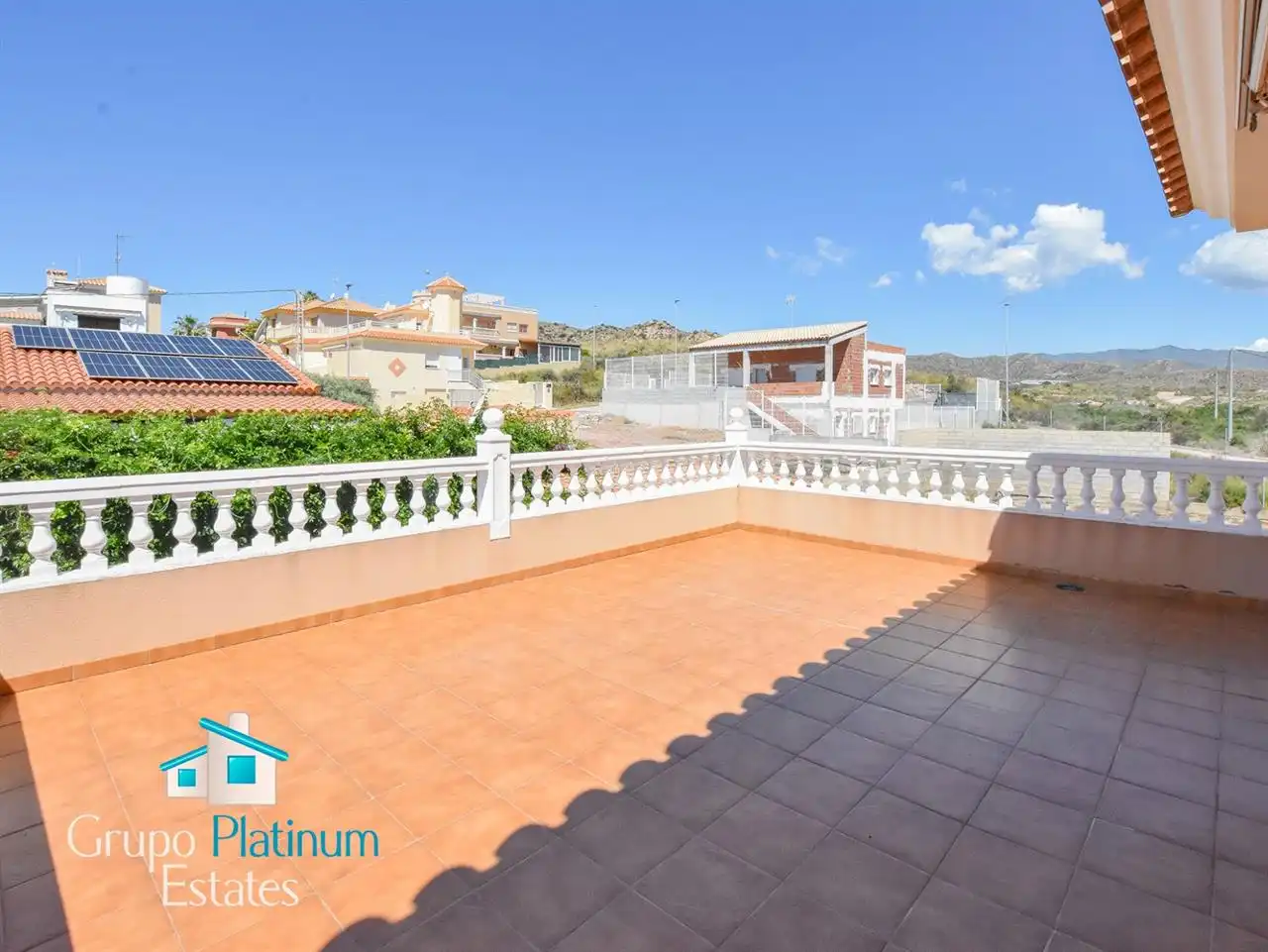Terrassa de Casa o xalet en venda en Águilas amb Aire condicionat, Jardí privat i Piscina