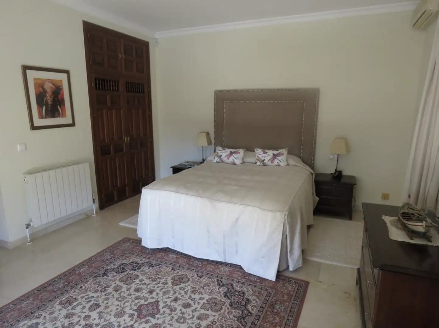 Habitación de Casa o chalet en venta en Benahavís con Aire acondicionado, Calefacción y Jardín privado