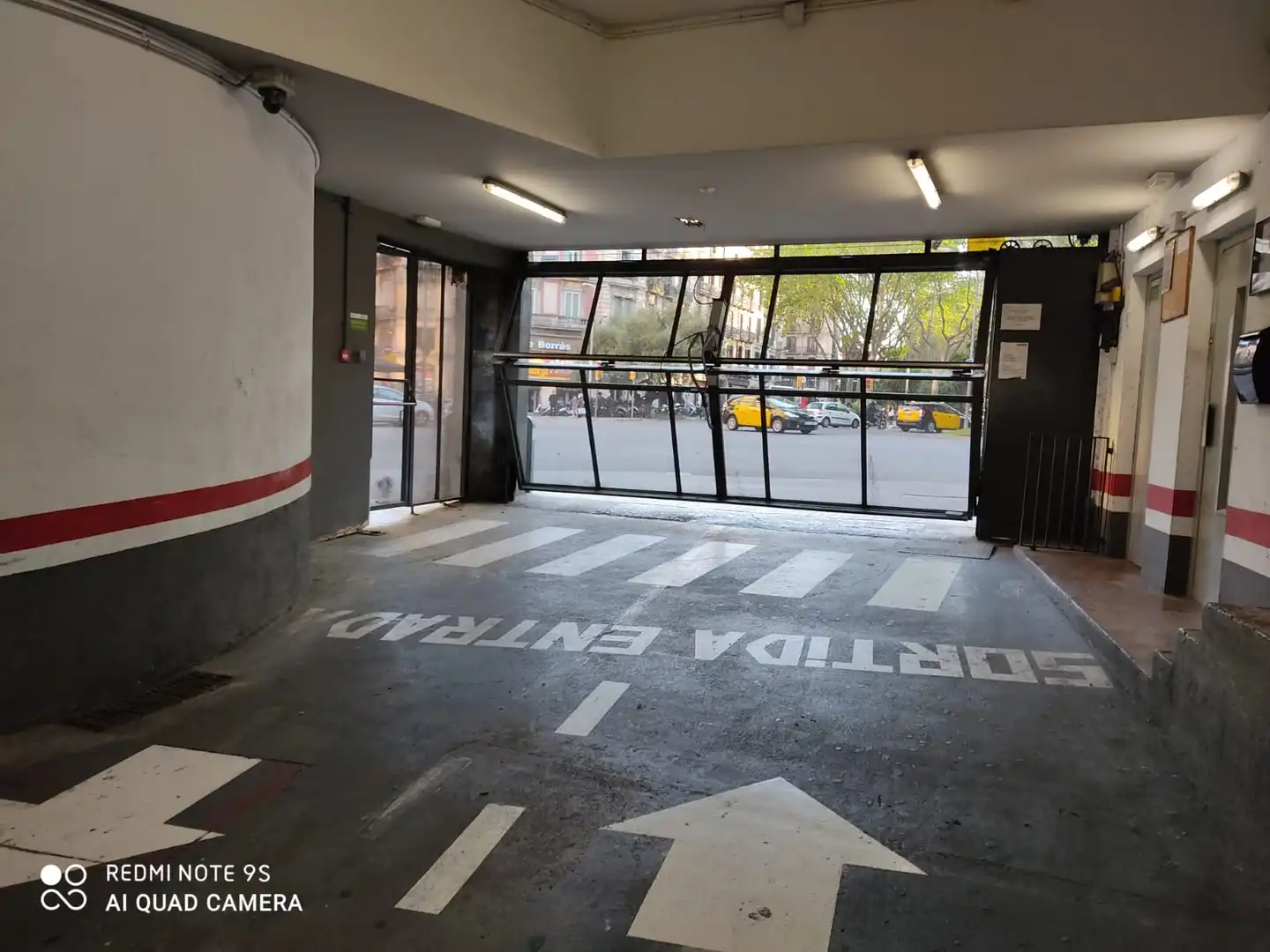 Parcheggio con ascensore in vendita a Plaça d'Urquinaona 7, imagen 3