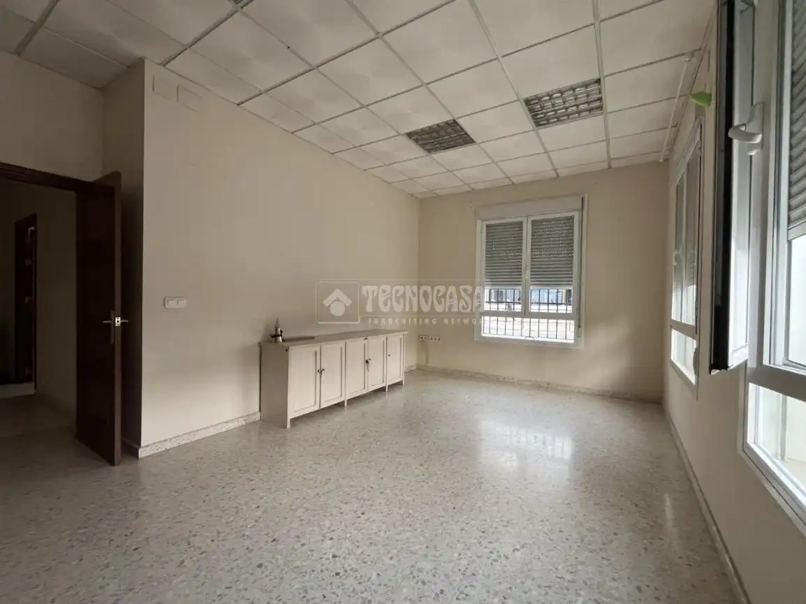 Commercial properties for rent in Pilas