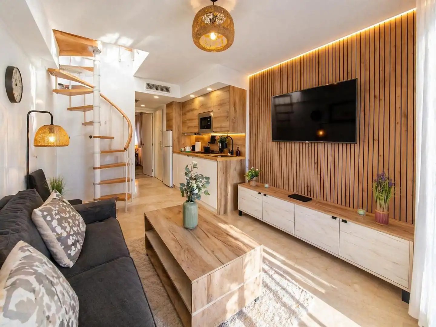 Living room of Attic for sale in Benalmádena  with Air Conditioner, Terrace and Furnished
