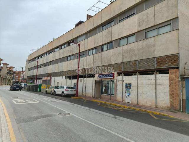 Local comercial en Venta en Poniente
