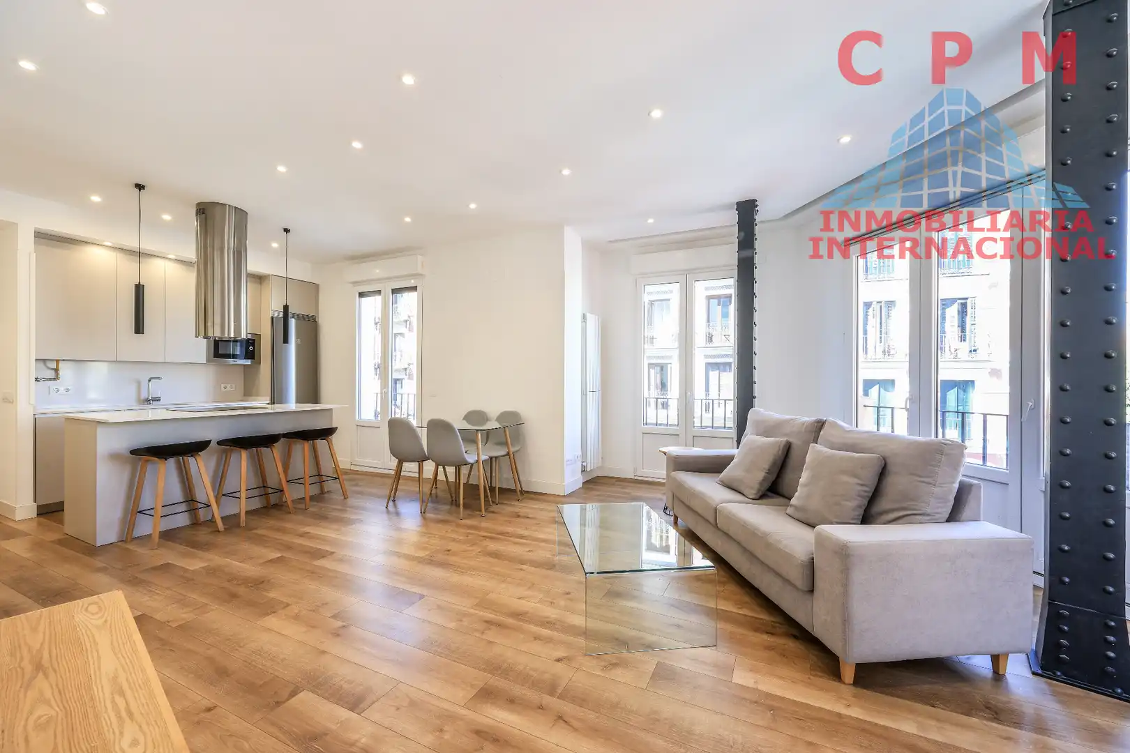 Living room of Flat for rent in Madrid  with Air Conditioner, Heating and Parquet flooring