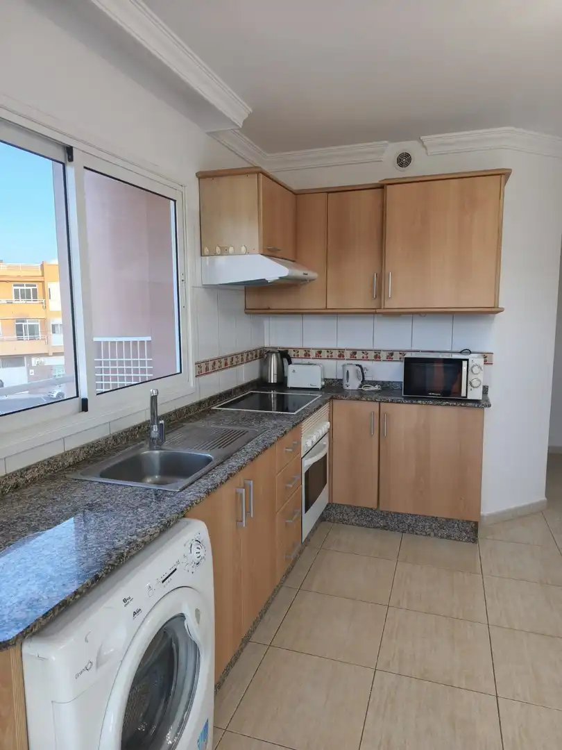 Küche von Dachboden zum Verkauf in Granadilla de Abona mit Terrasse