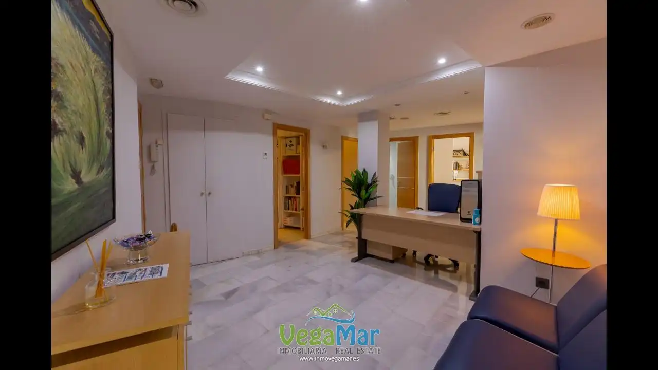 Flat with lift for sale in Avenida Andalucía