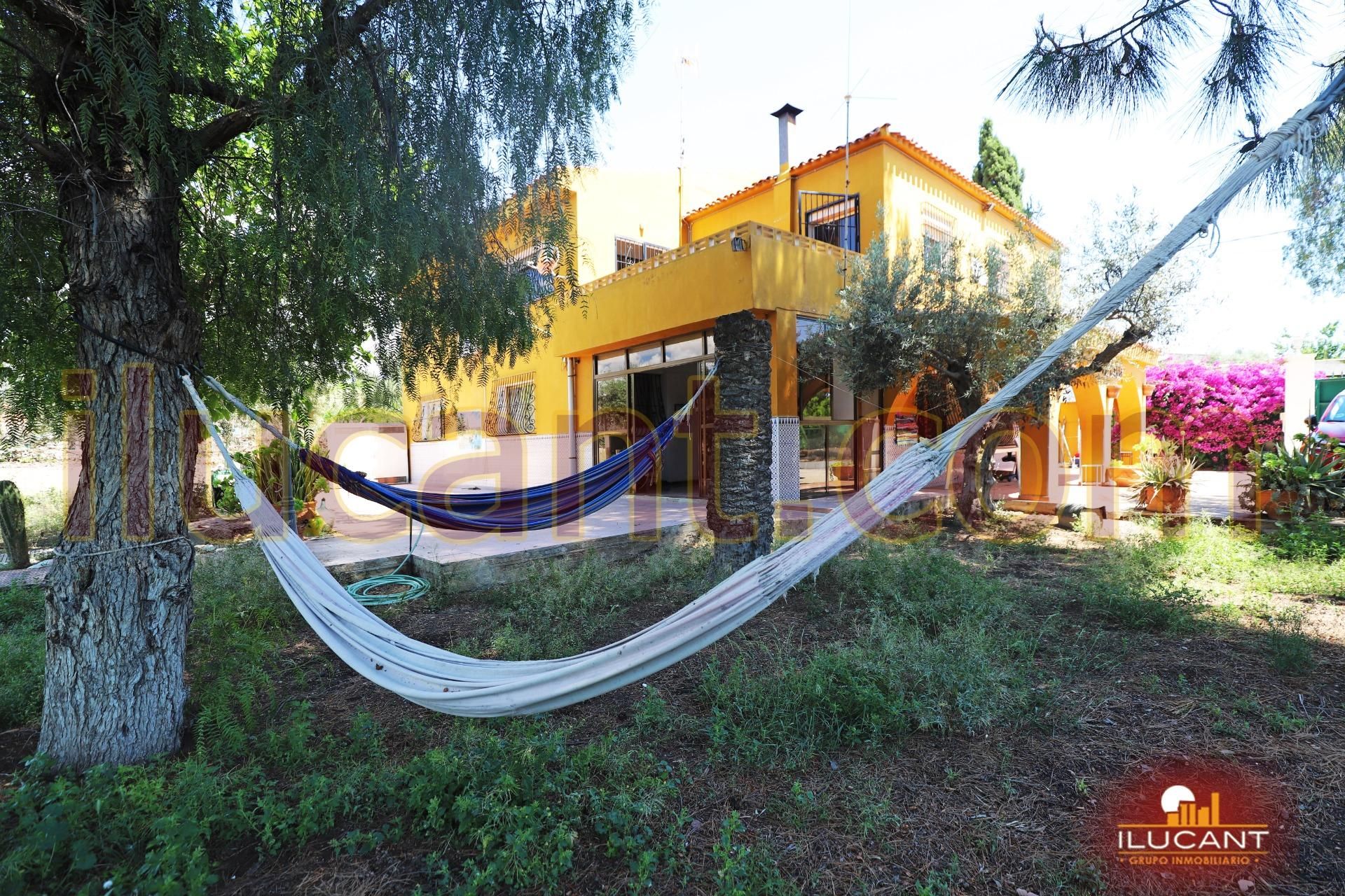 Jardí de Casa o xalet en venda en Alicante / Alacant amb Aire condicionat, Calefacció i Jardí privat