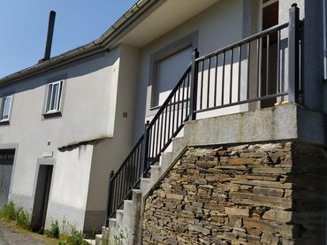 Casa rústica amb jardí en venda a O Saviñao