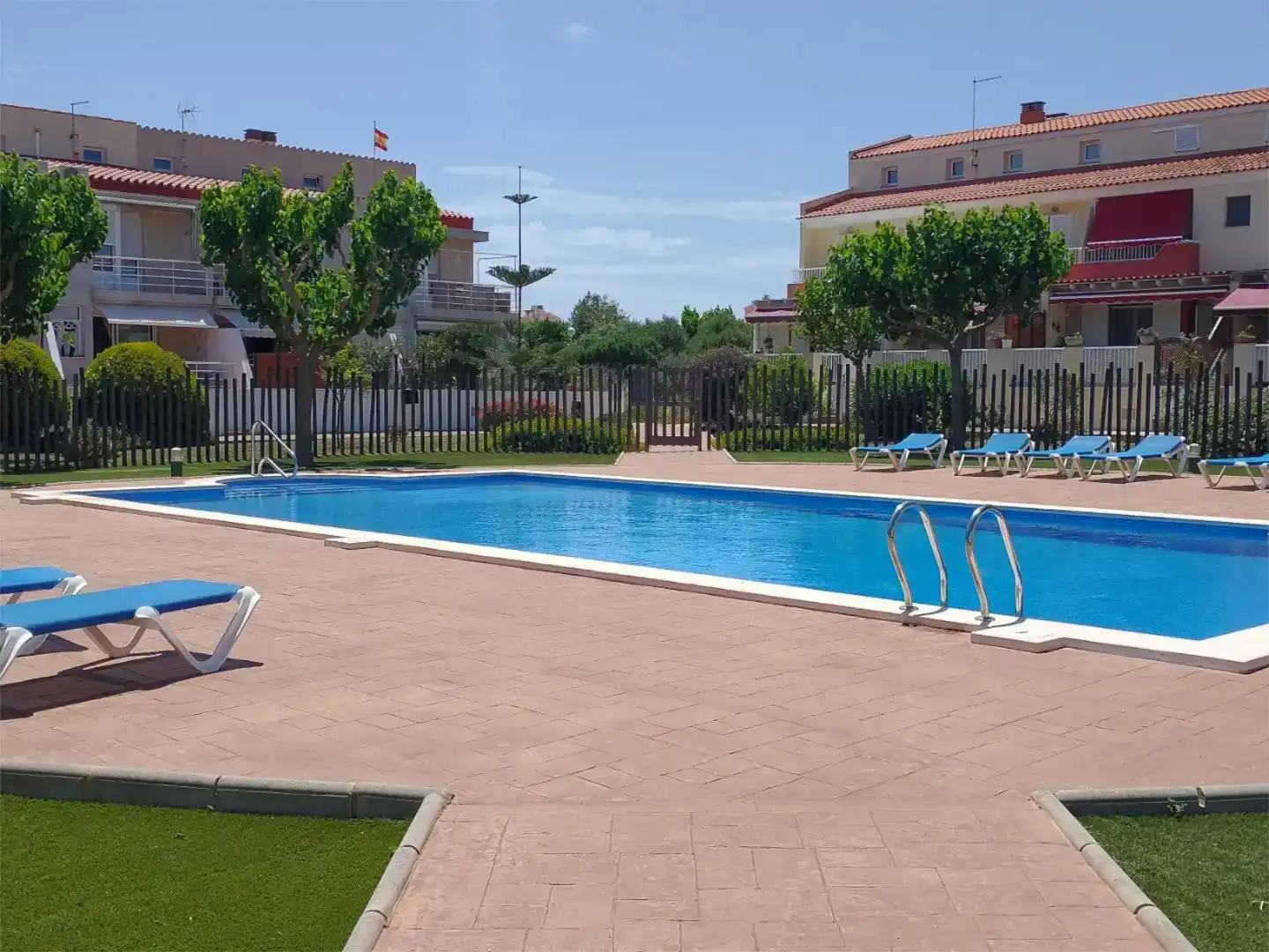 Swimming pool of Residential for sale in Maó - Mahón