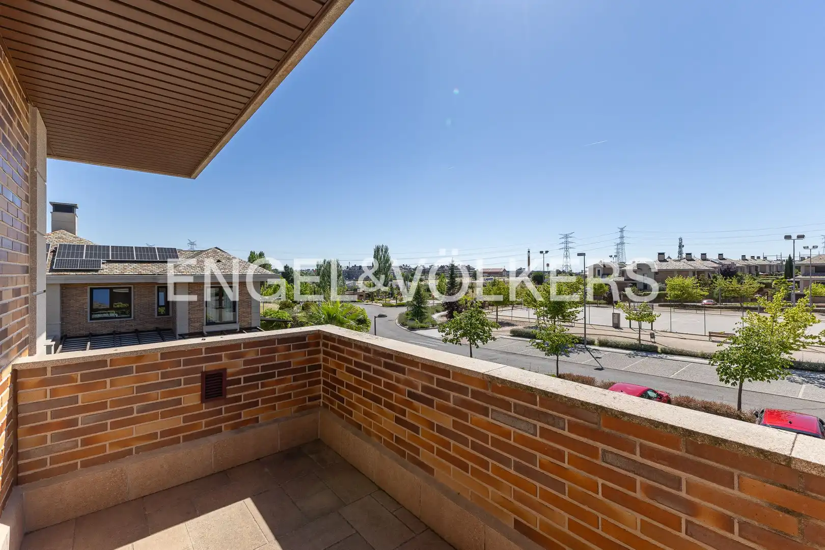 Terrasse von Einfamilien-Reihenhaus zum Verkauf in Majadahonda mit Klimaanlage, Heizung und Privatgarten