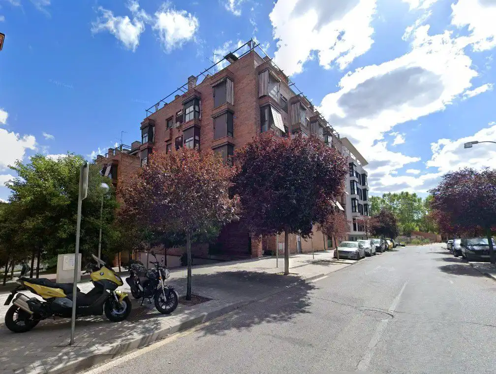 Vista exterior de Garaje en venta en Moncloa - Aravaca