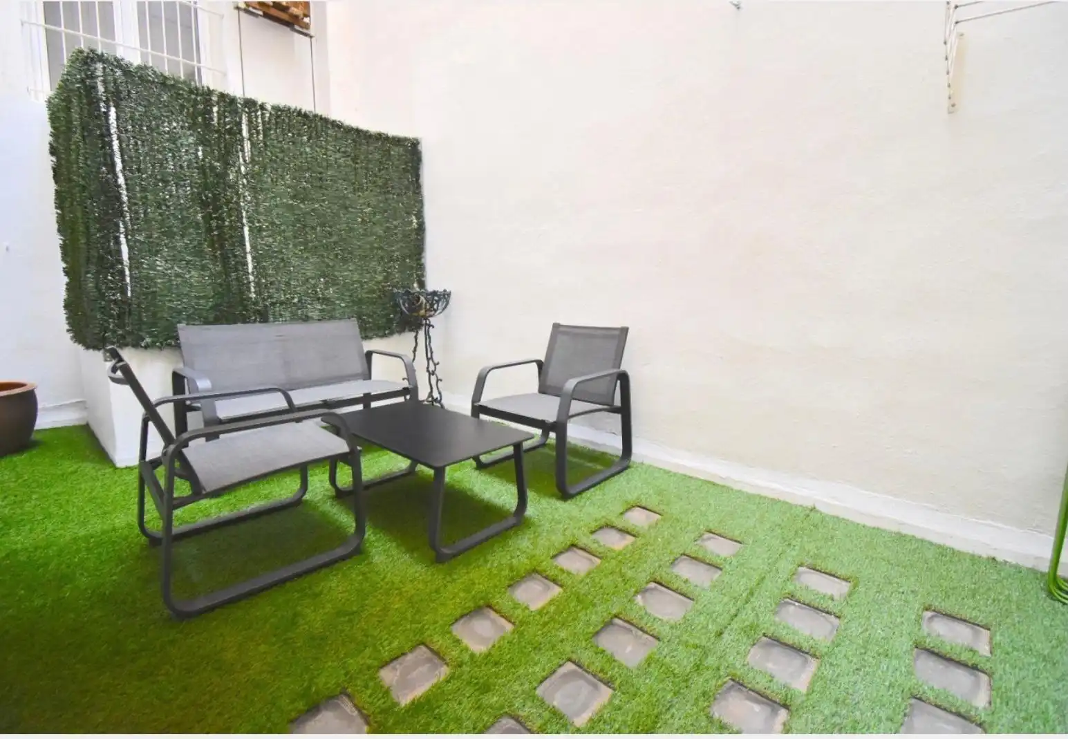 Ground floor for rent in Mercado