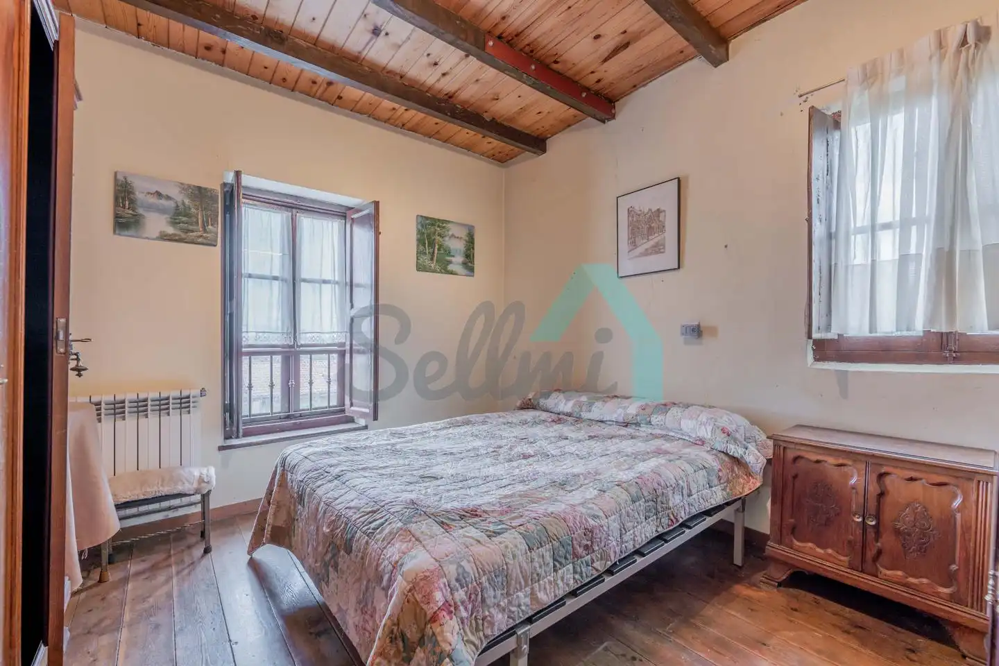 Dormitori de Casa o xalet en venda en Llanes amb Calefacció, Jardí privat i Parquet