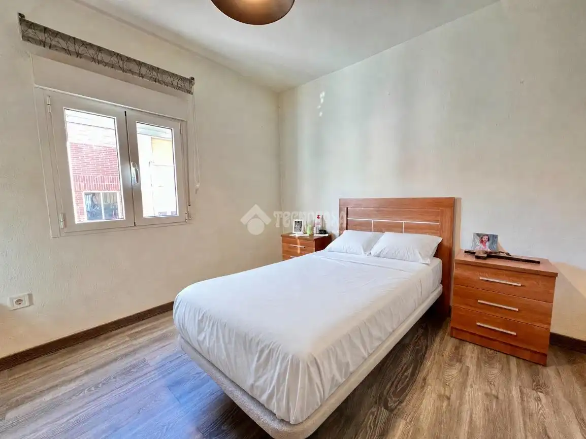 Bedroom of Flat for sale in Madrid  with Air Conditioner and Heating