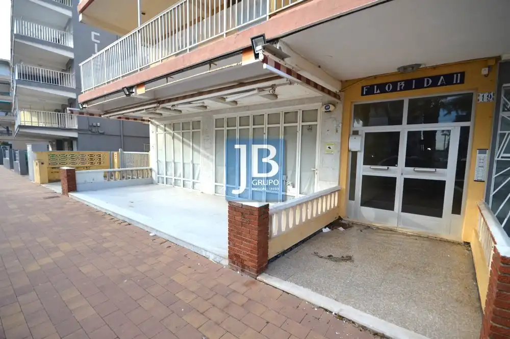 Local commercial à vendre à Avinguda de la Marina, imagen 4