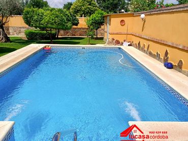 Casa amb piscina en venda a Periurbano Oeste - Sierra