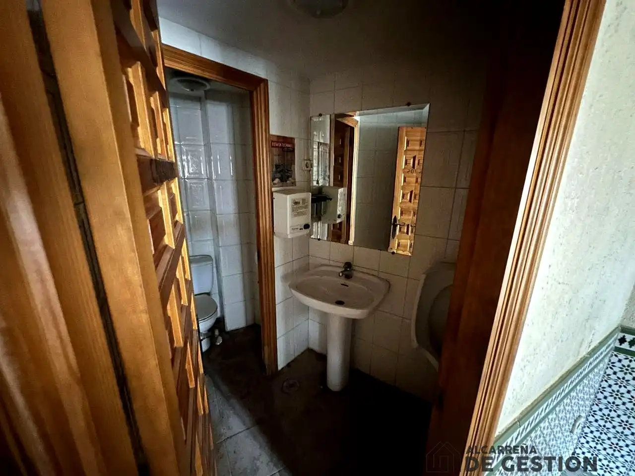 Badezimmer von Geschaftsraum zum Verkauf in Jadraque